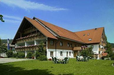 Landgasthof Zum Schwarzen Grat Isny im Allgau Exterior photo