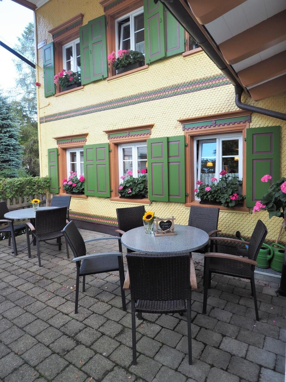 Landgasthof Zum Schwarzen Grat Isny im Allgau Exterior photo